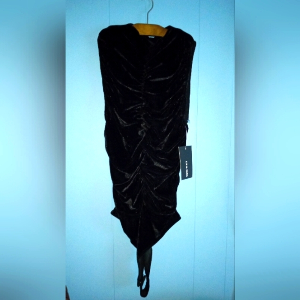 NWT velvet sleeveless bodysuit